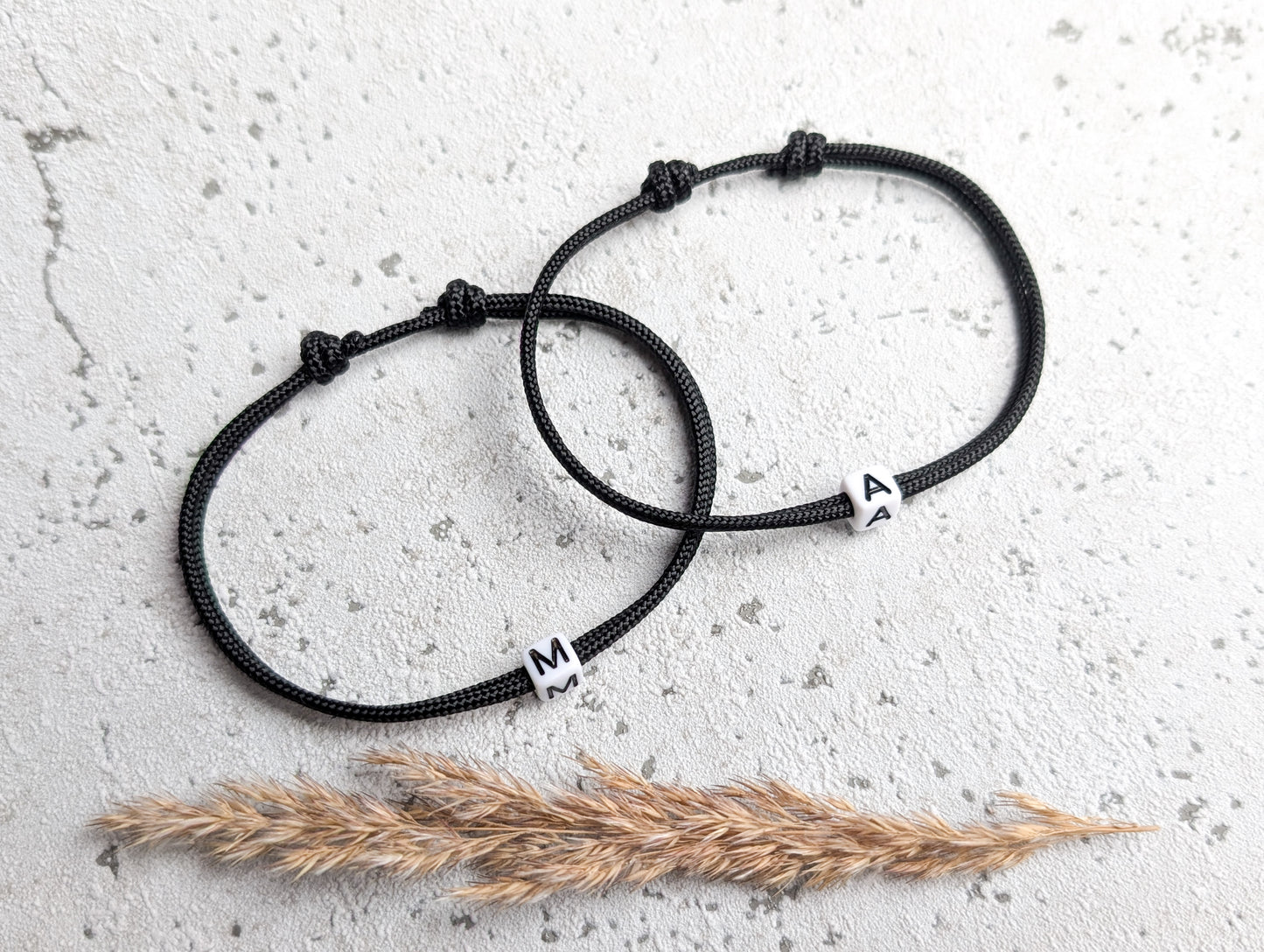Armband mit Buchstabenperle Weiß (2er Set)